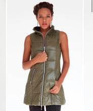 Load image into Gallery viewer, Packable Puffer Vest